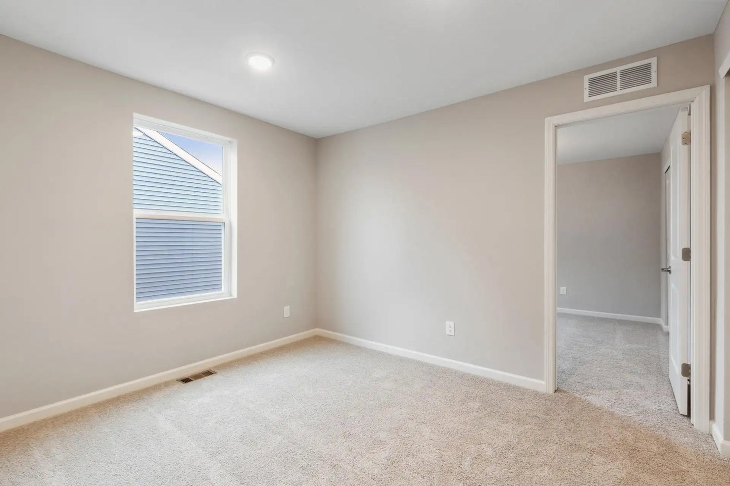 12722 Kinghorn Lane, Rogers, MN 55374